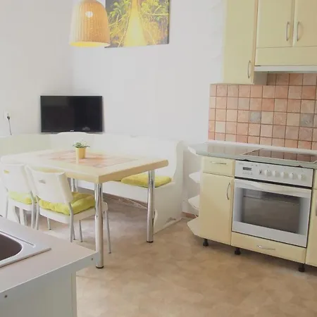 Hotelique * Σόποτ
